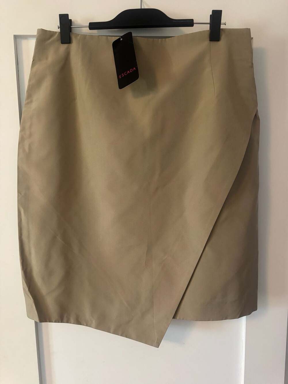 Escada Tan Formal Knee-Length Skirt - NWT. Size 46, US 16